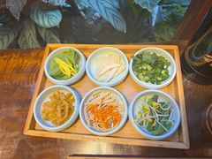 -银米·云南传统过桥米线(双廊黑金冠店)