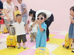 -想象乐创意早教托育中心(殷高西路店)