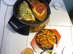 -阿瓦山寨·湘菜现炒·剁椒鱼头王(咸阳总店)