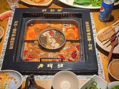 -老牌坊云南鱼豆花火锅(哈西万达店)