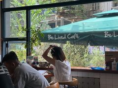 -Be Lived Cafe比例咖啡(摩天轮店)