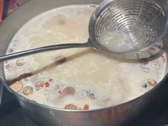 -尚尚仙·酸汤猪手·猪肚鸡火锅(华联万柳购物中心店)