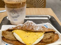 猪柳蛋牛角-Something For(中洲湾店)