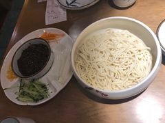 北京炸酱面-华馨园北京烤鸭
