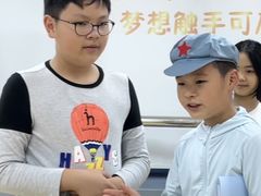 -蓝话筒·少儿成人演讲口才·主持朗诵·戏剧表演(大华第一坊店)