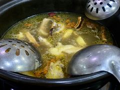 滋补鸡汤-濠轩阁特色生蚝火锅(水湾路店)