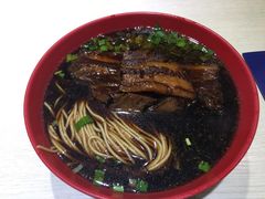 -小龙大肉面馆