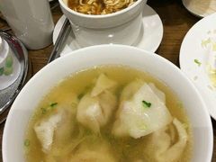 酸辣汤-鼎泰丰(嘉年华•海信广场VILLAGE店)
