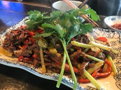 -乐山食古香跷脚牛肉