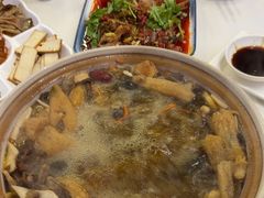 -土连锅·现熬养生汤锅(梁家巷店)