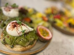 罗勒酱杂菌班尼迪蛋-BE BRIGHT KITCHEN(正佳广场店)