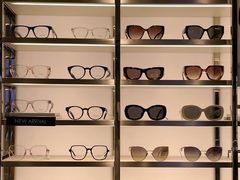 -LensCrafters亮视点·OAKLEY精选(静安嘉里中心店)