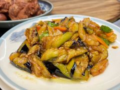 地三鲜-东北哈尔滨酱骨头馆房掌柜铁锅炖