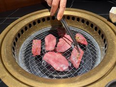 -山川小町·极番烧肉(新地假日广场店)