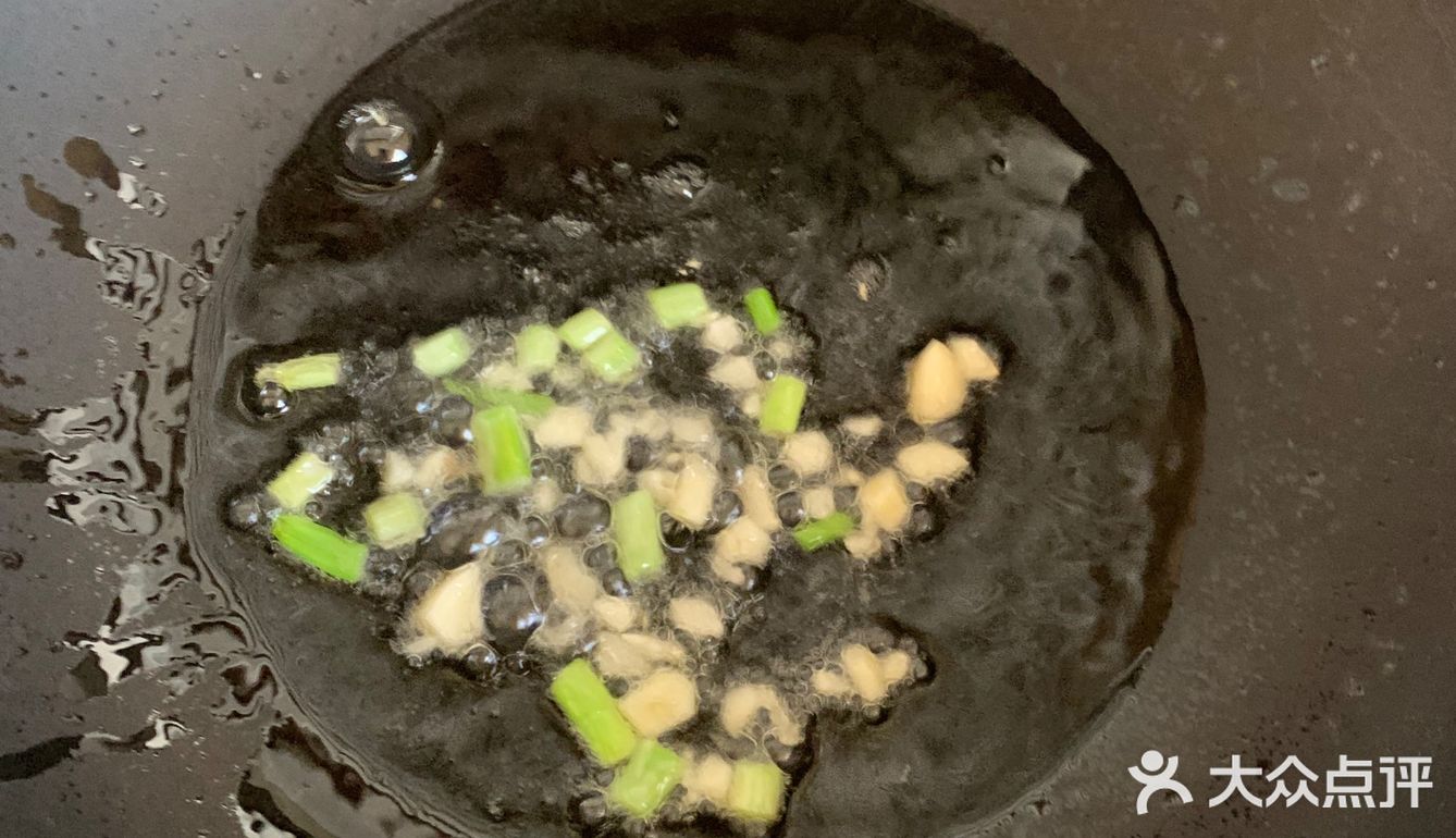 简单好吃又营养的辣炒蒜香豆角