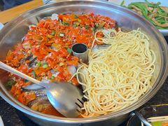 -鱼鲜饭香·招牌汽锅剁椒鱼头王