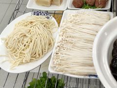 -楼外楼大刀肉传统火锅(西安大路店)