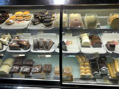 面包甜点陈列柜-新侨三宝乐面包店(崇文门店)