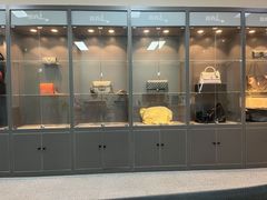 -用真奢侈品名表名包回收中心(朝阳万达店)