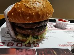 -The Habit Burger Grill 哈比特汉堡(爱琴海店)