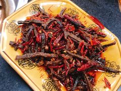 冷吃牛肉-盐井记·自贡美蛙鲜锅兔(中和店)