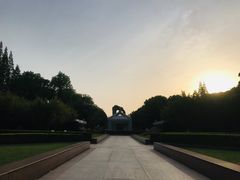 -上海市龙华烈士陵园
