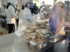 -陆稿荐观前街店