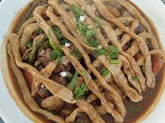 排骨豆角焖卷子-遇见小院—虹鳟鱼•农家菜(怀柔店)