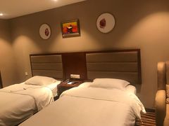 -怡华威斯达酒店(重庆医科大学附属儿童医院店)