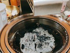 -围炉肉舍丹东海鲜烤肉·烤活鳗(步行街店)