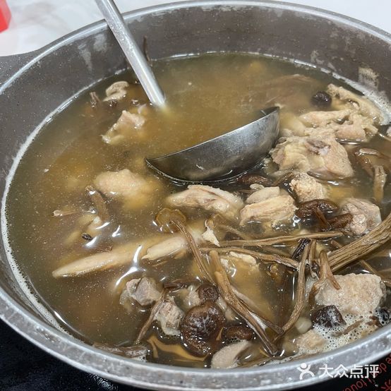 桂林菌皇鸡煲(玉东店)