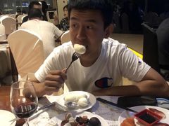 -荣誉国际酒店-云顶旋转餐厅