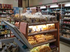 面包甜点陈列柜-全家便利店(上海南站站店)