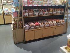 零售区-良品铺子(白云新世界店)