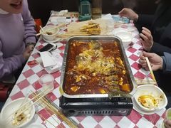 -老街烧烤大排档·地道湖北菜·龙虾馆(汉口火车站店)