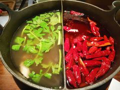 草本鸳鸯锅-盡膳口福跷脚牛肉火锅(晶耀前滩店)