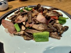 松茸炒肉-妈妈的味道(和顺古镇店)