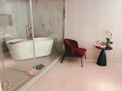 -PE SALON