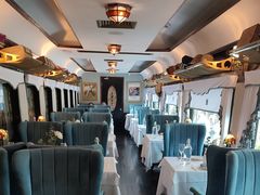 -火车头法国西餐厅