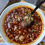 果然重庆物价是感人的！人均20的肥肠血旺吃到爽！