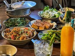 -Cuc Gach Quan Restaurant