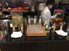 -圣丰索菲特·2 On 988 Café 自助餐厅