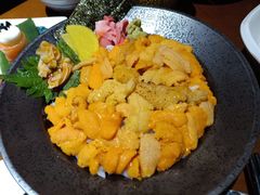 三色海胆饭-魔丼屋(日月光店)