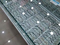 -罗创丹阳眼镜(童卫路店)