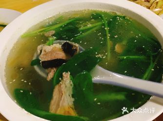 本来不住这家的，因为订的农庄没地方住的，就来了这家