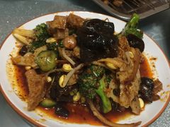 -六福烧烤酒馆(秦隆步行街店)