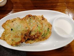 西葫芦饼配酸奶-TUK土耳其餐厅·下午茶(卢湾店)