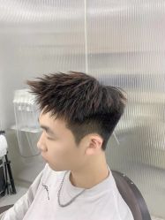-尤司男士国潮理发馆