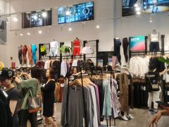 -lululemon(比斯特购物村店)