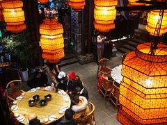 大堂-帅巴人舅母子腊蹄民俗村